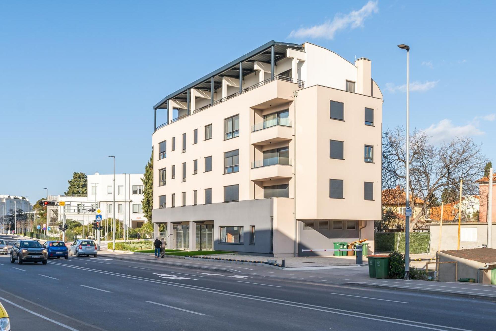 Tres Fenestras Zadar - Private Parking Exterior foto